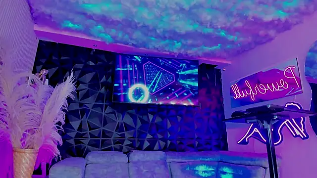 Naomy Alvaradoo online show from October 21, 7:25 pm