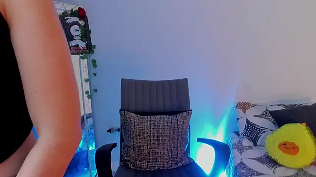 Snapshot of Genesiissss chatting on November 9, 11:25 pm Genesiissss online show from November 9, 11:25 pm