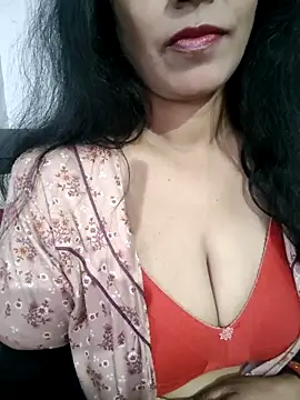 Deepa Sharma143 online show from November 12, 1:39 am