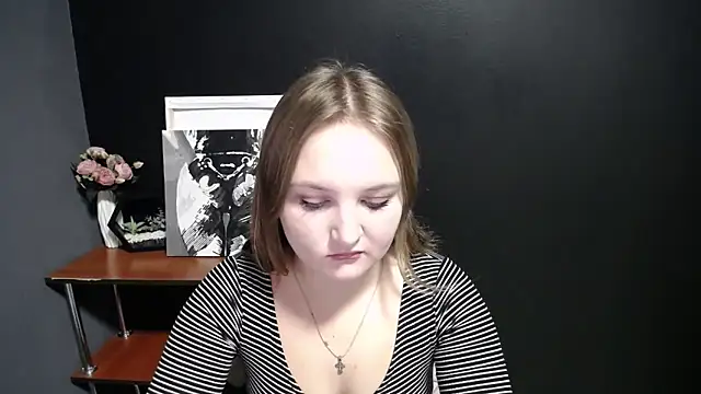 Snapshot of Mystic_nikole chatting on September 26, 1:04 pm Mystic nikole online show from September 26, 1:04 pm