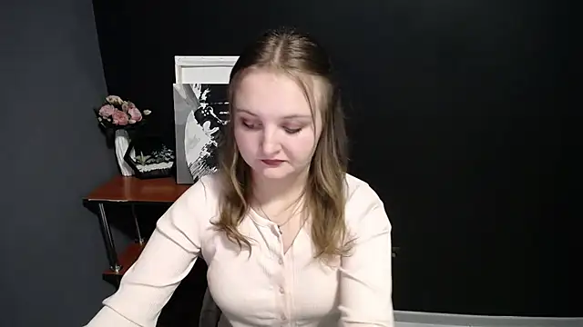 Snapshot of Mystic_nikole chatting on October 7, 12:35 pm Mystic nikole online show from October 7, 12:35 pm