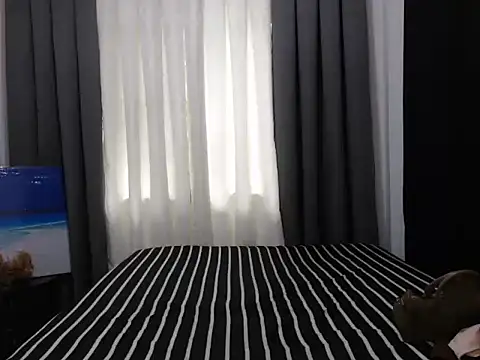 Snapshot of sexy_Bella09 chatting on October 27, 3:10 am sexy Bella09 online show from October 27, 3:10 am