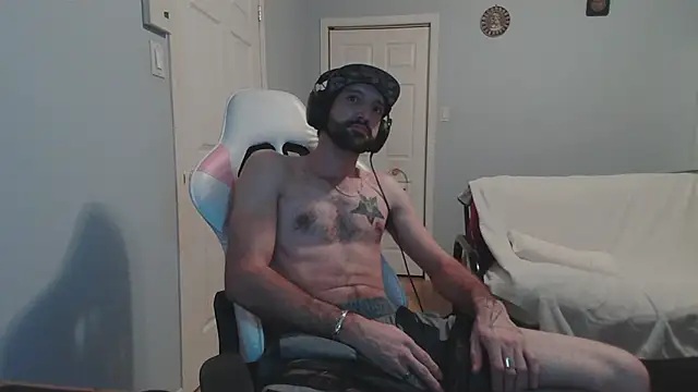 Snapshot of Ardokks chatting on December 2, 2:17 am Ardokks online show from December 2, 2:17 am