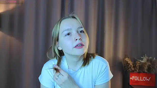 Snapshot of VinnieSerrano chatting on September 17, 1:02 pm VinnieSerrano online show from September 17, 1:02 pm