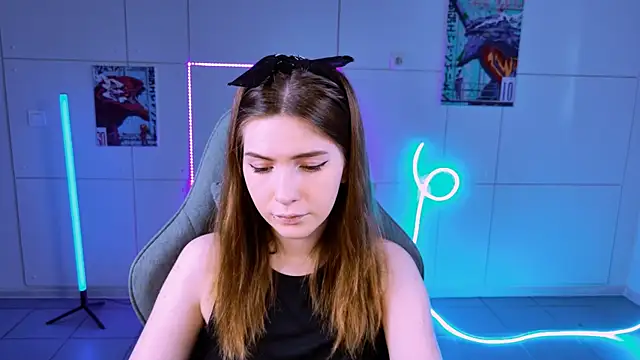 Snapshot of AliceCUNTach chatting on September 12, 5:07 am AliceCUNTach online show from September 12, 5:07 am