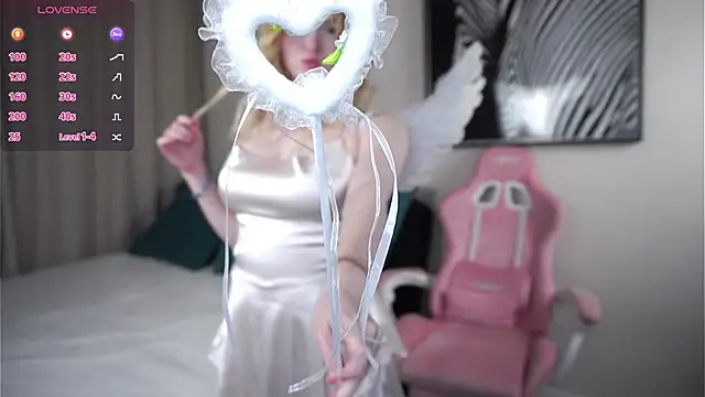 ShontaWasilko online show from October 29, 6:09 pm