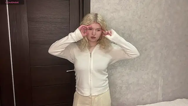 ShontaWasilko online show from February 10, 7:40 pm