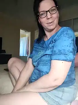 aussiepeaches online show from February 13, 2:45 am