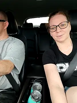 aussiepeaches online show from November 16, 7:03 am