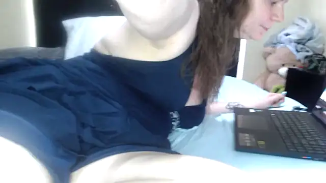 aussiepeaches online show from December 19, 1:56 am