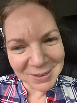 aussiepeaches online show from March 31, 1:51 am