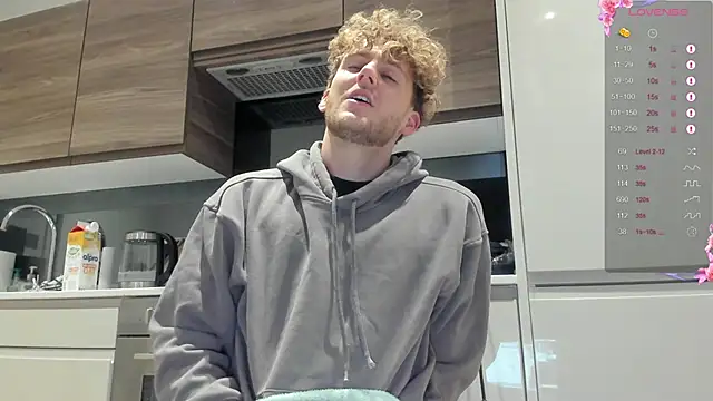 DominantAlex18 online show from November 27, 6:48 am