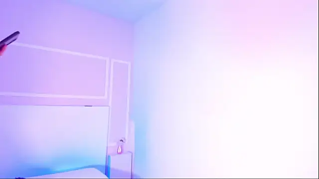 Snapshot of TianaGlow26 chatting on October 6, 3:26 am TianaGlow26 online show from October 6, 3:26 am