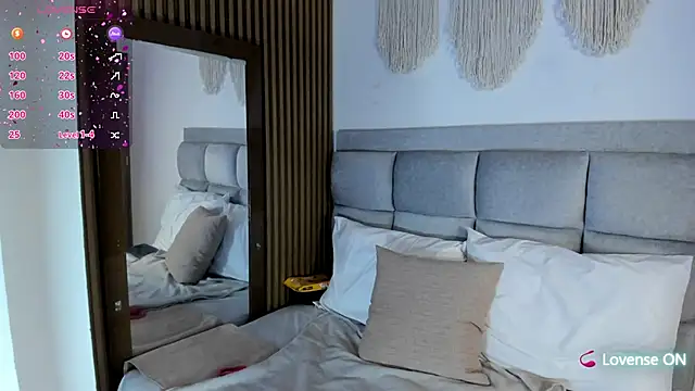 Aliina  Sauvage online show from November 22, 2:27 pm