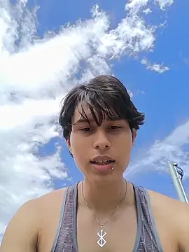 Snapshot of TeddyBear_07 chatting on November 2, 2:08 pm TeddyBear 07 online show from November 2, 2:08 pm