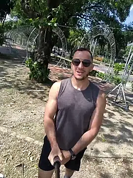 Snapshot of TeddyBear_07 chatting on November 22, 3:11 pm TeddyBear 07 online show from November 22, 3:11 pm