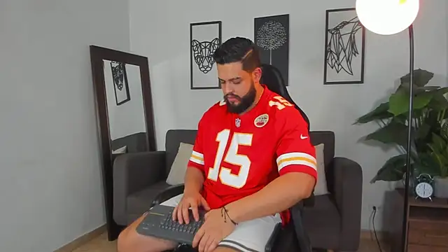 Justin kingX7 online show from April 5, 2:53 am