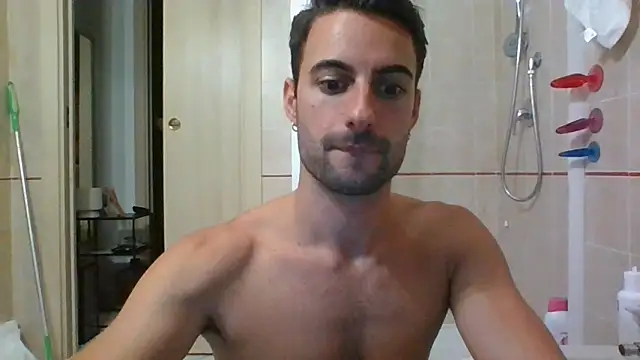 Snapshot of Amicisegreti chatting on October 4, 6:50 pm Amicisegreti online show from October 4, 6:50 pm