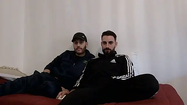 Amicisegreti online show from March 22, 1:58 pm