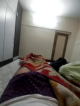 Snapshot of mommylover5 chatting on November 23, 5:18 am mommylover5 online show from November 23, 5:18 am