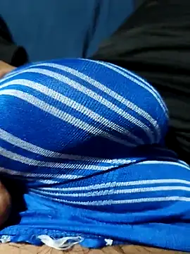 Snapshot of Aaia93 chatting on September 24, 7:12 am Aaia93 online show from September 24, 7:12 am