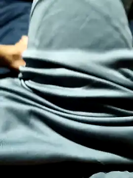 Snapshot of Aaia93 chatting on October 20, 1:39 am Aaia93 online show from October 20, 1:39 am