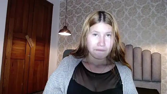 Snapshot of Olivia11_ chatting on October 5, 11:30 am Olivia11 online show from October 5, 11:30 am