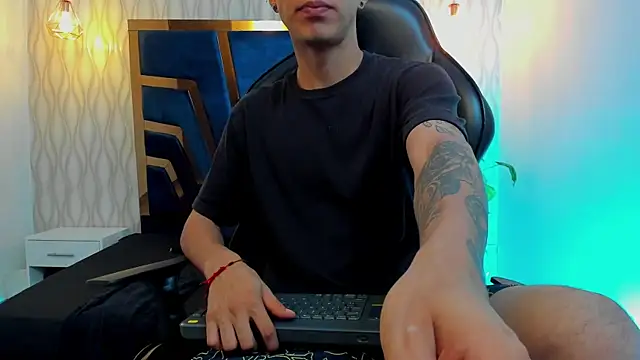 Justin Lakee online show from October 16, 11:17 pm