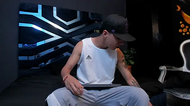 Justin Lakee online show from October 20, 11:16 pm