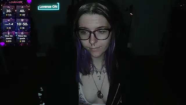 x3raven online show from September 9, 9:31 am