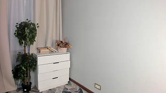 ErinBissonnette online show from March 30, 7:15 pm