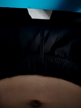 Snapshot of Thanhk77777 chatting on November 16, 6:19 am Thanhk77777 online show from November 16, 6:19 am