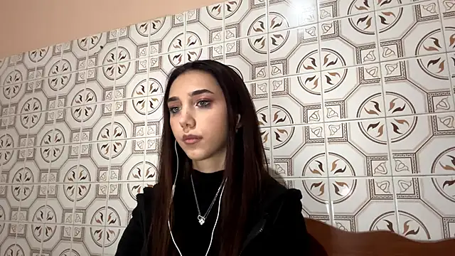 LinaMour online show from November 5, 10:10 pm