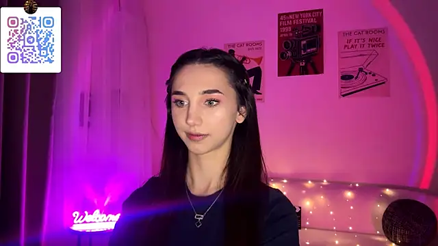 LinaMour online show from March 9, 10:25 pm