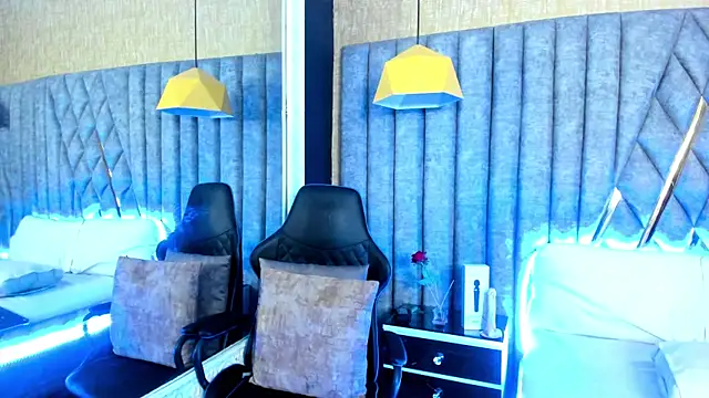 SkylerBloomm online show from February 16, 3:35 am