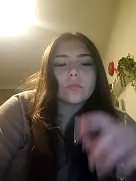 KatieLace online show from September 25, 8:45 pm