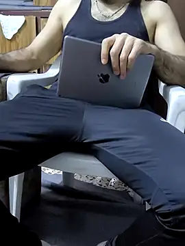 Snapshot of yazinyazin1 chatting on November 4, 7:13 pm yazinyazin1 online show from November 4, 7:13 pm