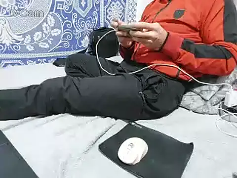 yazinyazin1 online show from February 14, 2:47 pm