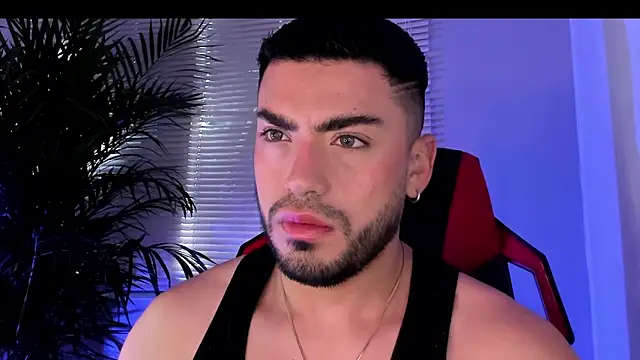 Snapshot of Alexander_Diiaz chatting on October 16, 2:51 pm Alexander Diiaz online show from October 16, 2:51 pm