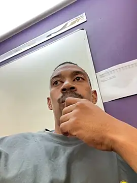 fitsexyman online show from November 26, 7:31 am