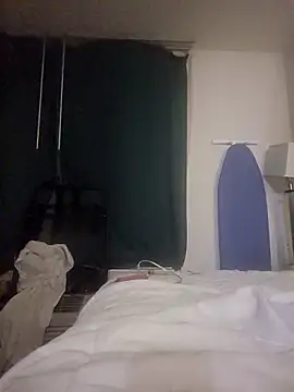 Cocoaversace302 online show from September 13, 12:43 am