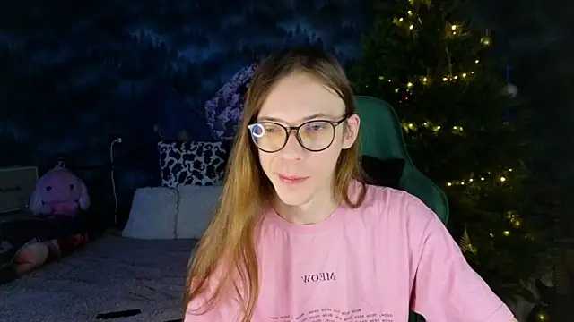 Snapshot of artass2 chatting on December 15, 2:38 am artass2 online show from December 15, 2:38 am