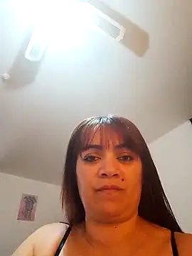 isabella931054 online show from September 9, 3:55 pm