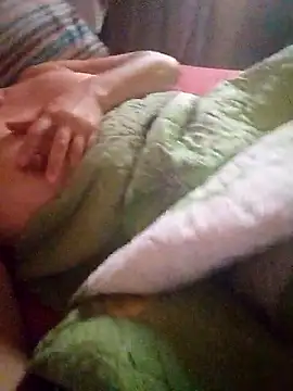 isabella931054 online show from September 14, 7:57 pm