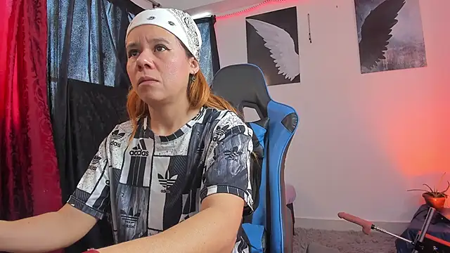 agatha walter  online show from October 5, 3:54 pm