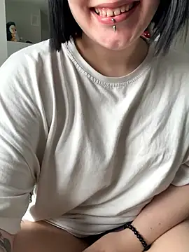 Snapshot of MargarettRose chatting on October 8, 3:04 am MargarettRose online show from October 8, 3:04 am