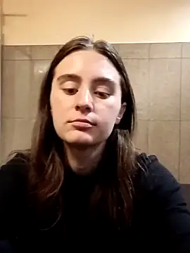 freakylittlebitch69 online show from September 16, 6:20 pm