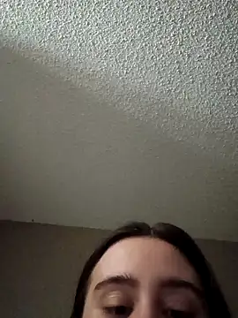 freakylittlebitch69 online show from October 19, 8:48 am