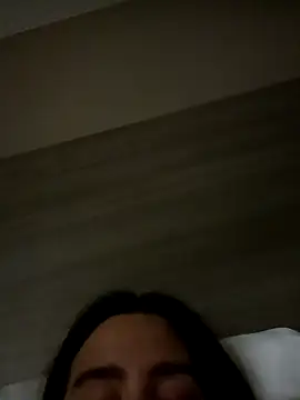 freakylittlebitch69 online show from October 21, 9:10 am