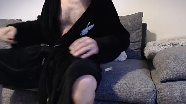 Snapshot of sexpourvous chatting on October 13, 6:24 am sexpourvous online show from October 13, 6:24 am